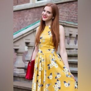 Owin Floral Flattering Yellow A-Line Dress with Pockets, Size Small